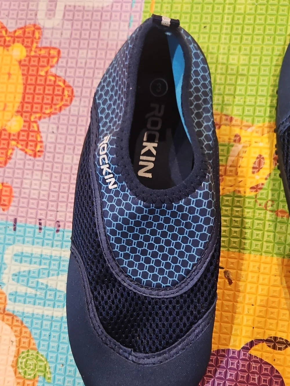 NWOT Size 3 Non-slip Water Shoes